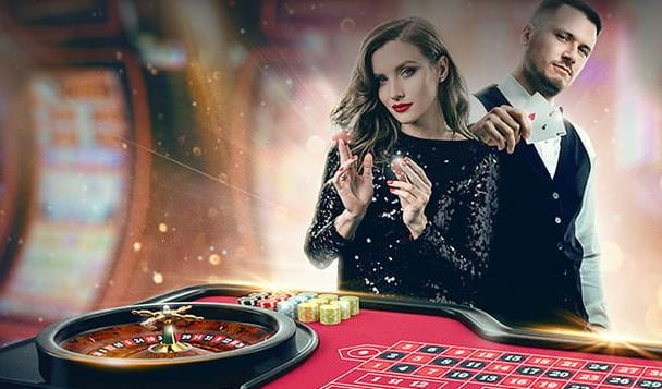 Live casino dealer table streamed on mobile device at jilivs site Philippines